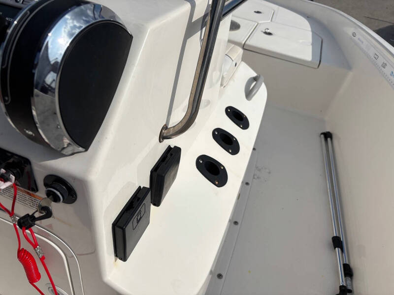 2019 Bayliner Element F18