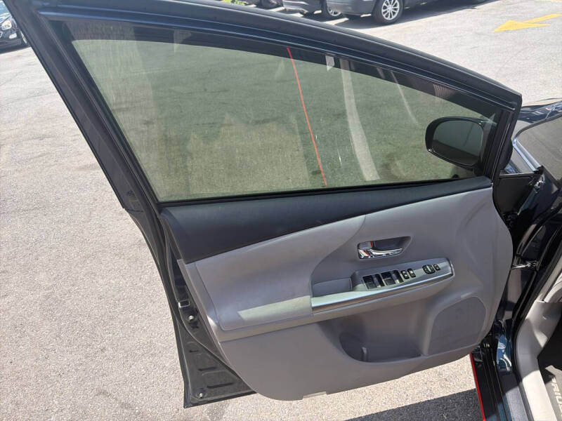 2017 Toyota Prius v Two