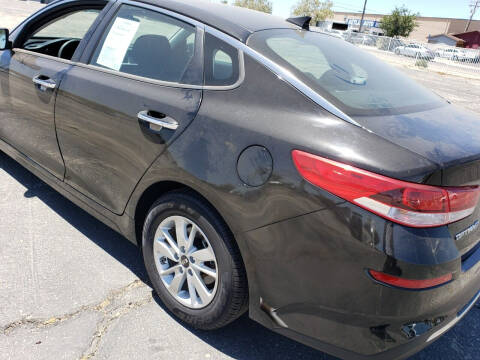 2019 Kia Optima for sale at ELITE MOTORS in Victorville CA