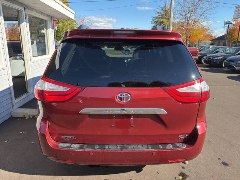 2017 Toyota Sienna Limited 7-Passenger