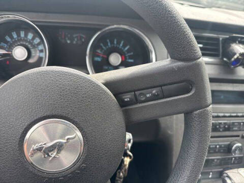 2012 Ford Mustang V6