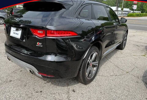 2017 Jaguar F-PACE S