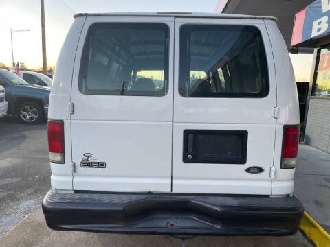 2001 Ford E-Series E-150