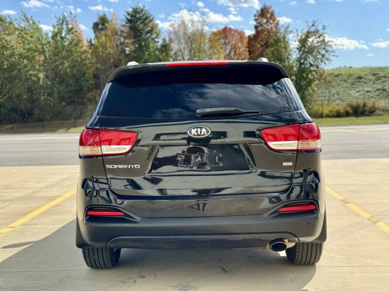 2016 Kia Sorento LX