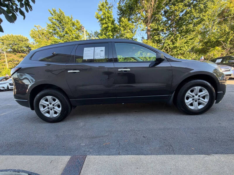 2017 Chevrolet Traverse LS