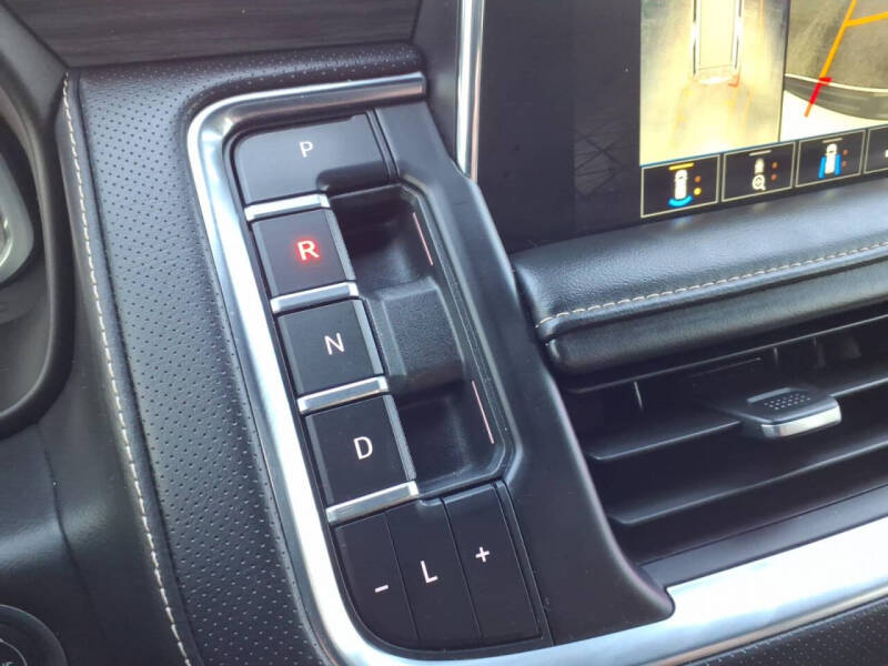 2023 GMC Yukon XL SLT