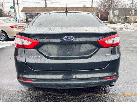 2013 Ford Fusion SE