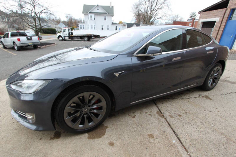 2020 Tesla Model S Performance photo 2