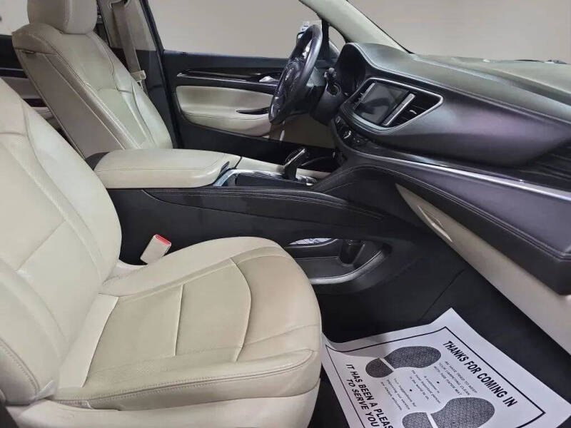 2020 Buick Enclave Essence