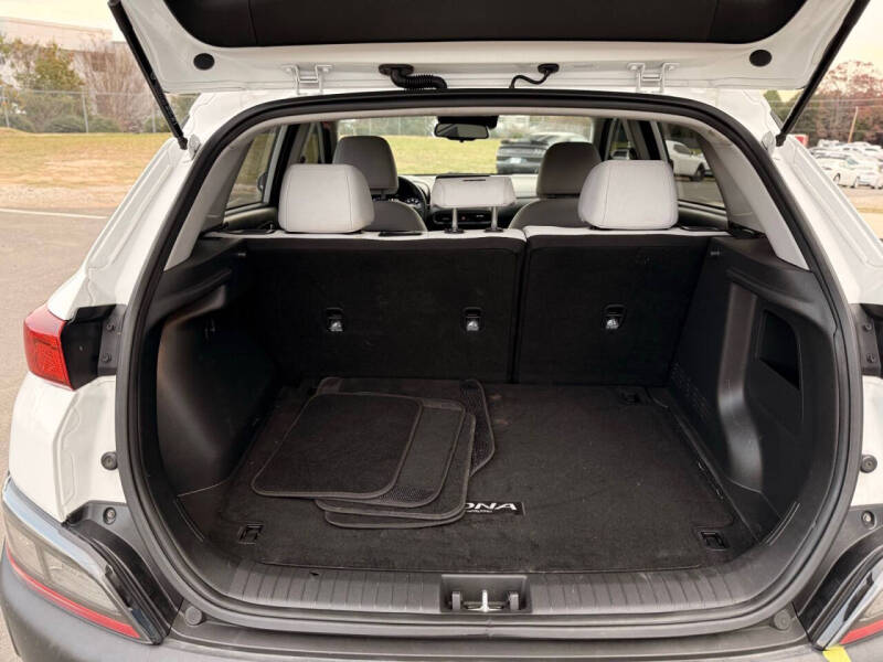 2022 Hyundai Kona SEL