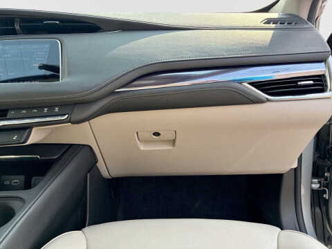 2023 Cadillac XT4 Luxury