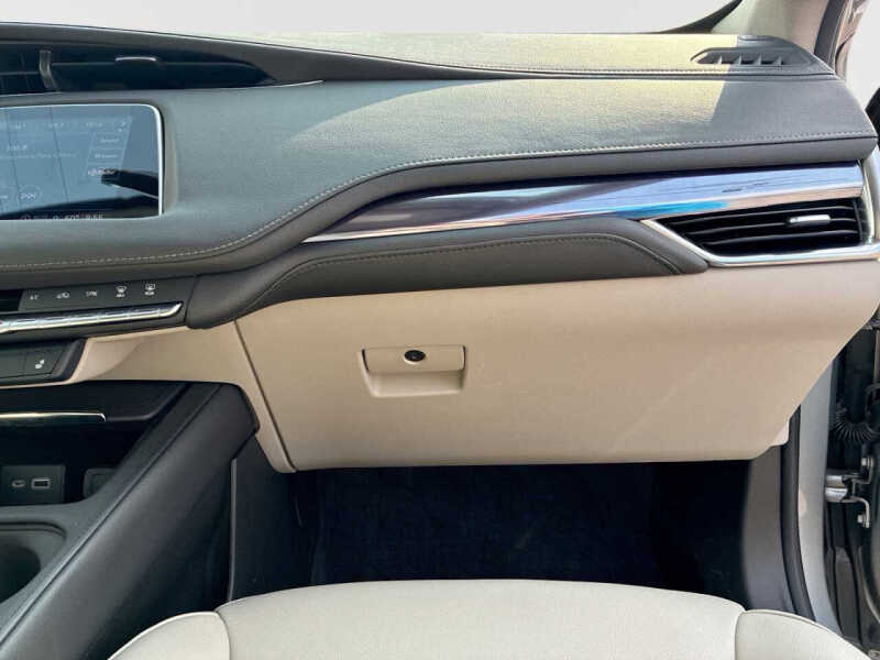 2023 Cadillac XT4 Luxury