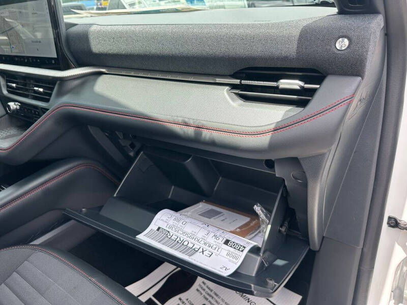 2025 Ford Explorer ST-Line