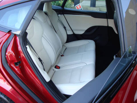 2023 Tesla Model S Plaid