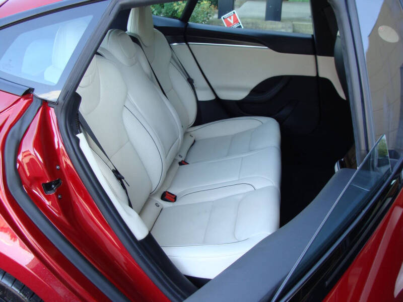 2023 Tesla Model S Plaid