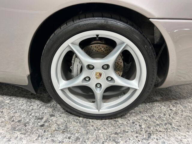 2002 Porsche 911 Carrera 4