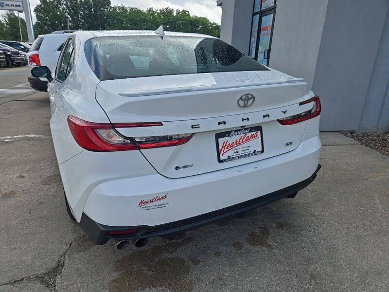 2025 Toyota Camry SE