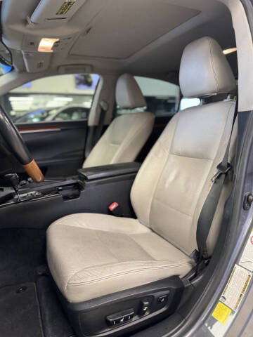 2013 Lexus ES 300h