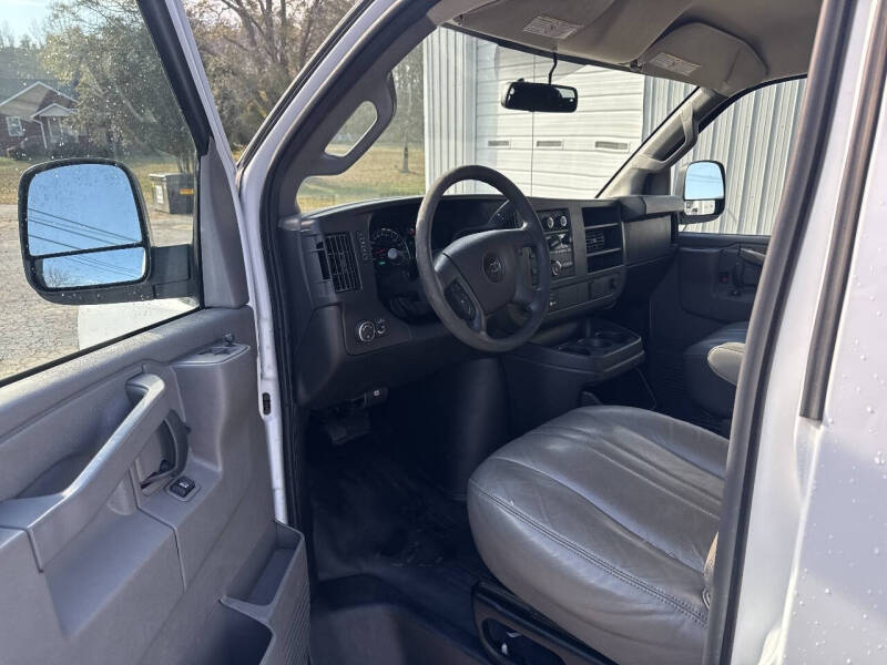 2017 Chevrolet Express 2500