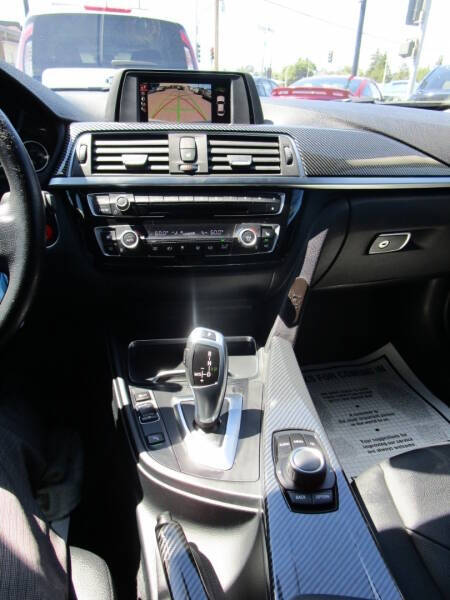 2016 BMW 3 Series 320i