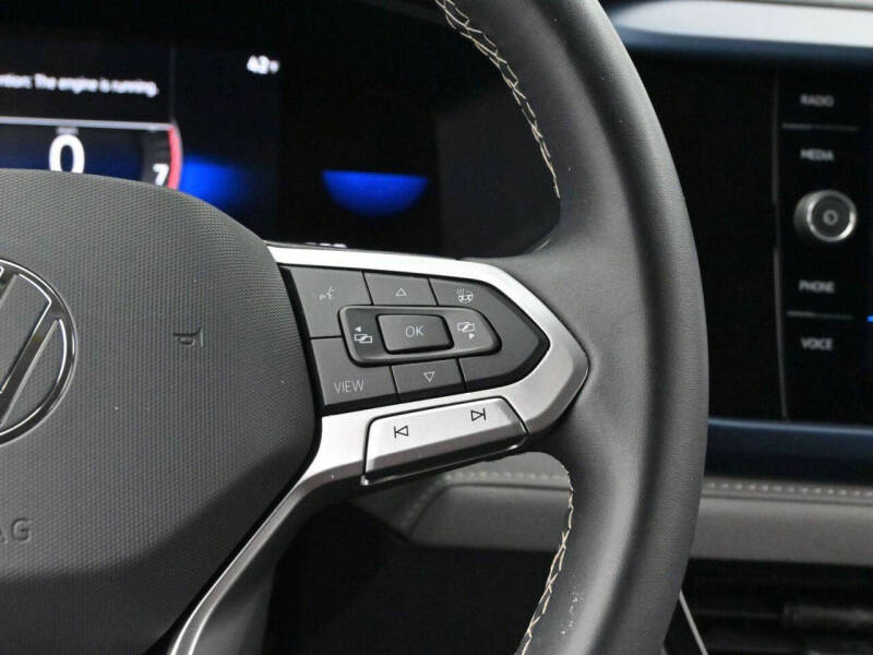 2024 Volkswagen Taos SE 4Motion