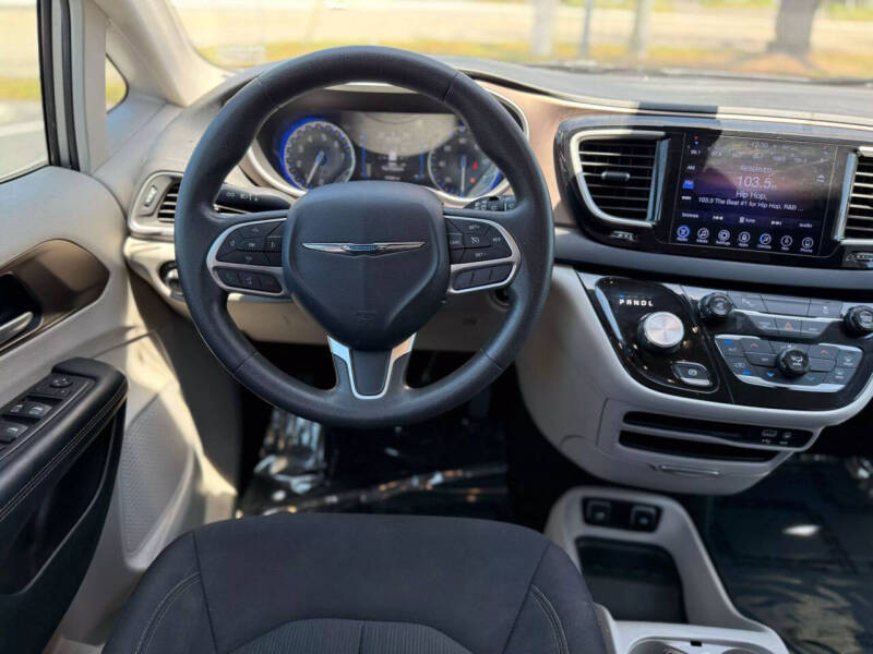 2017 Chrysler Pacifica Touring