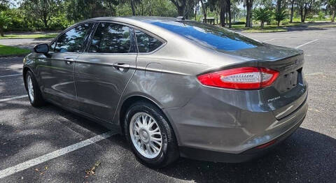 2013 Ford Fusion S