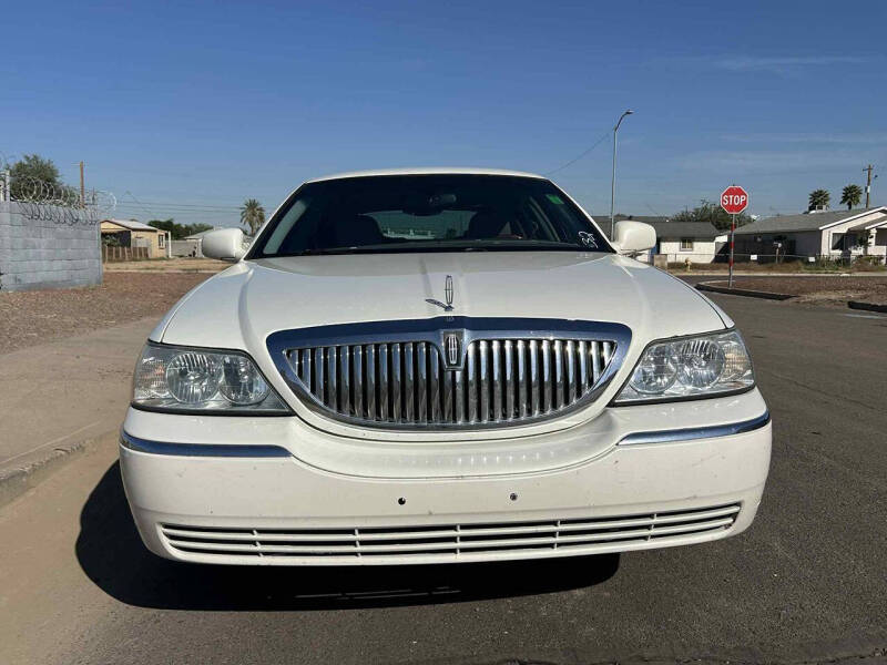 2004 Lincoln Town Car Ultimate L