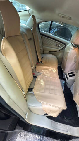 2017 Ford Taurus Limited