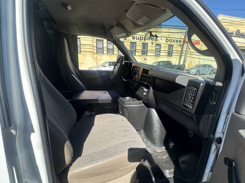 2011 Chevrolet Express 2500