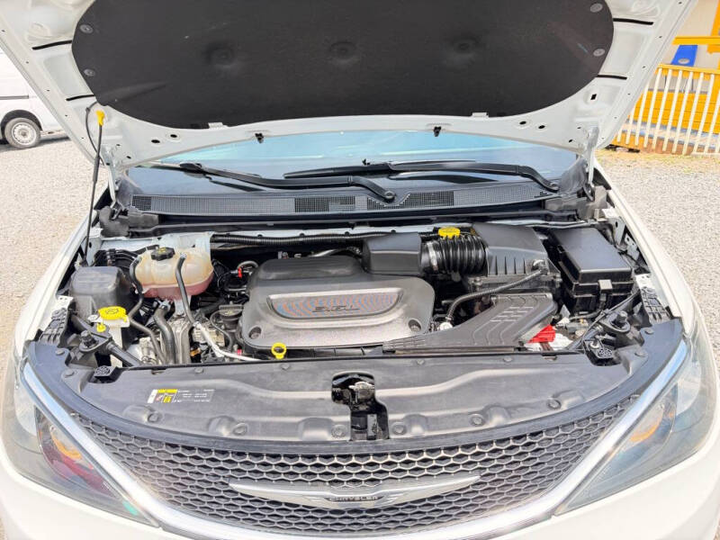 2021 Chrysler Voyager LXi