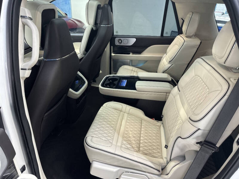 2024 Lincoln Navigator Black Label