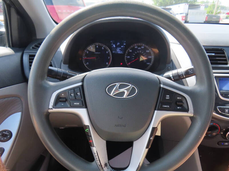 2013 Hyundai Accent GLS