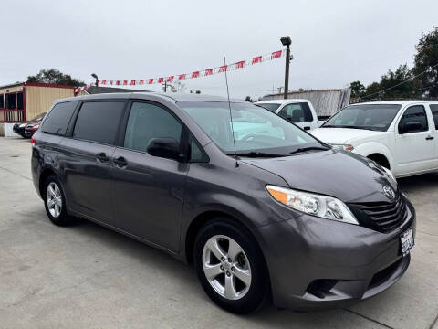 2013 Toyota Sienna L 7-Passenger