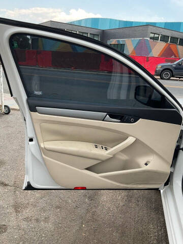 2014 Volkswagen Passat 1.8T Wolfsburg Edition PZEV