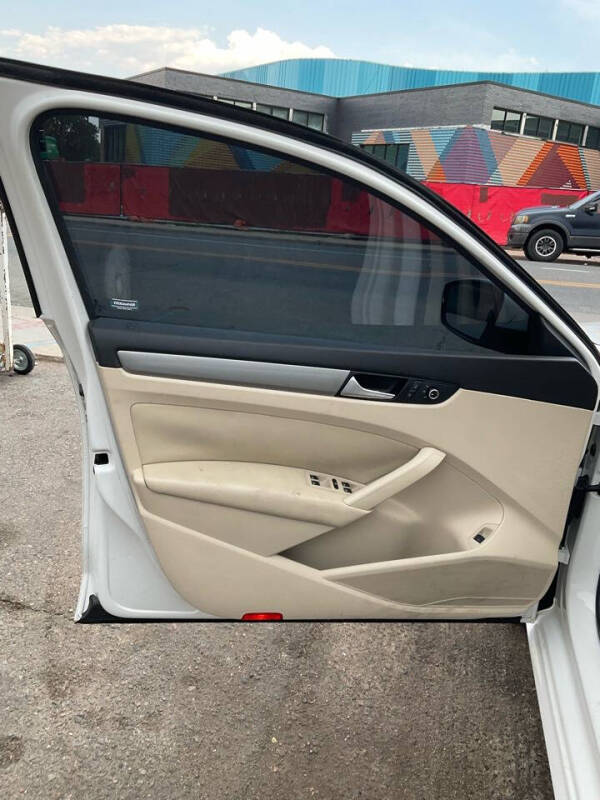 2014 Volkswagen Passat 1.8T Wolfsburg Edition PZEV