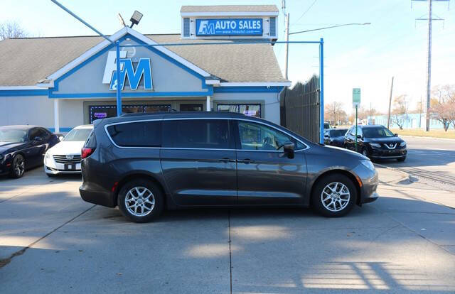2020 Chrysler Voyager LXi