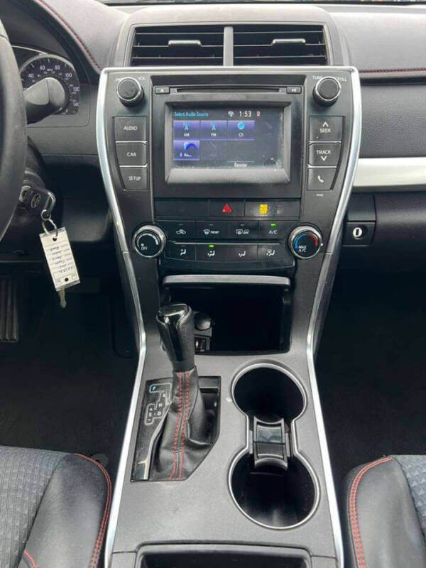 2015 Toyota Camry SE