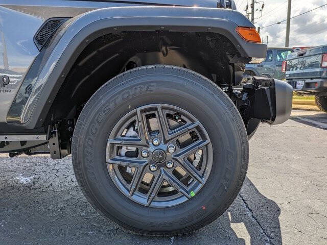 2025 Jeep Gladiator Sport S