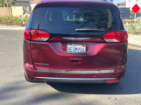 2018 Chrysler Pacifica Touring L Plus