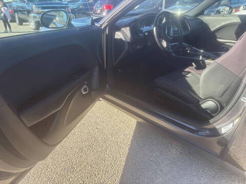 2015 Dodge Challenger SXT