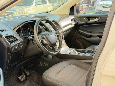 2020 Ford Edge SE