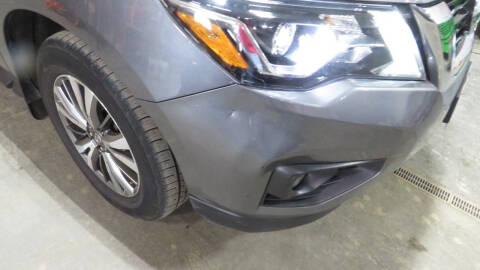 2019 Nissan Pathfinder SL