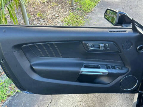 2017 Ford Mustang EcoBoost Premium