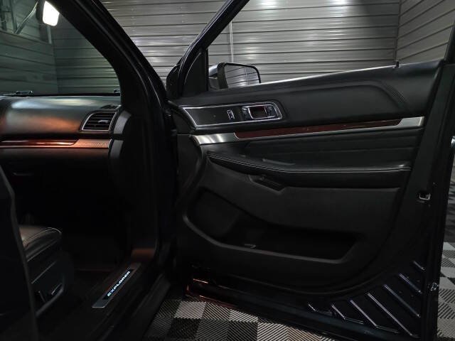 2017 Ford Explorer Platinum