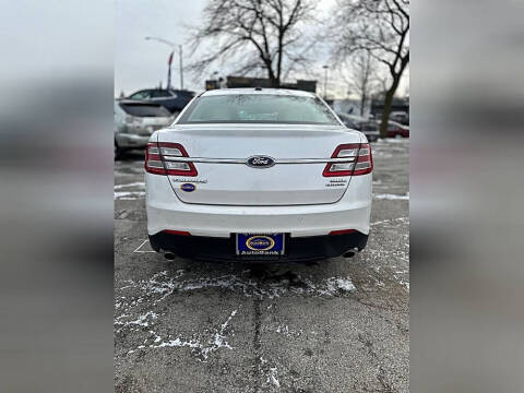 2013 Ford Taurus SEL