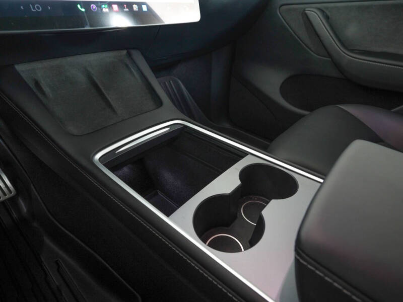 2024 Tesla Model Y Performance