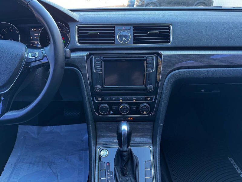 2016 Volkswagen Passat 1.8T SE