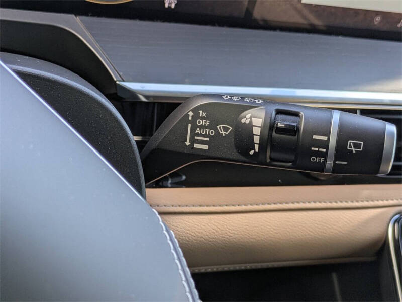 2025 Infiniti QX80 Sensory