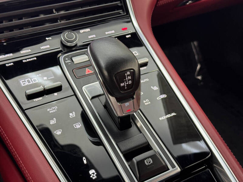 2022 Porsche Panamera 4 E-Hybrid